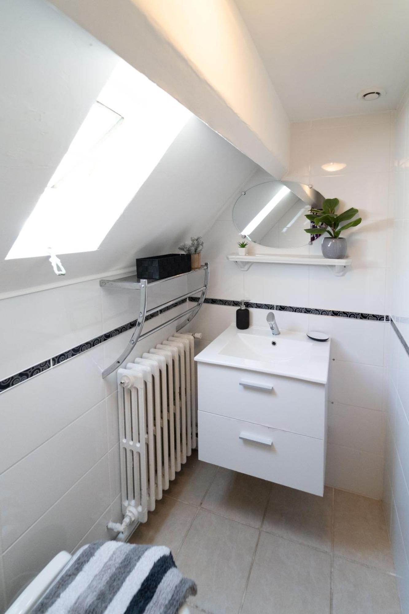 Appart 4 Chambres Parking Voitures Velos 10Min Blois Esterno foto