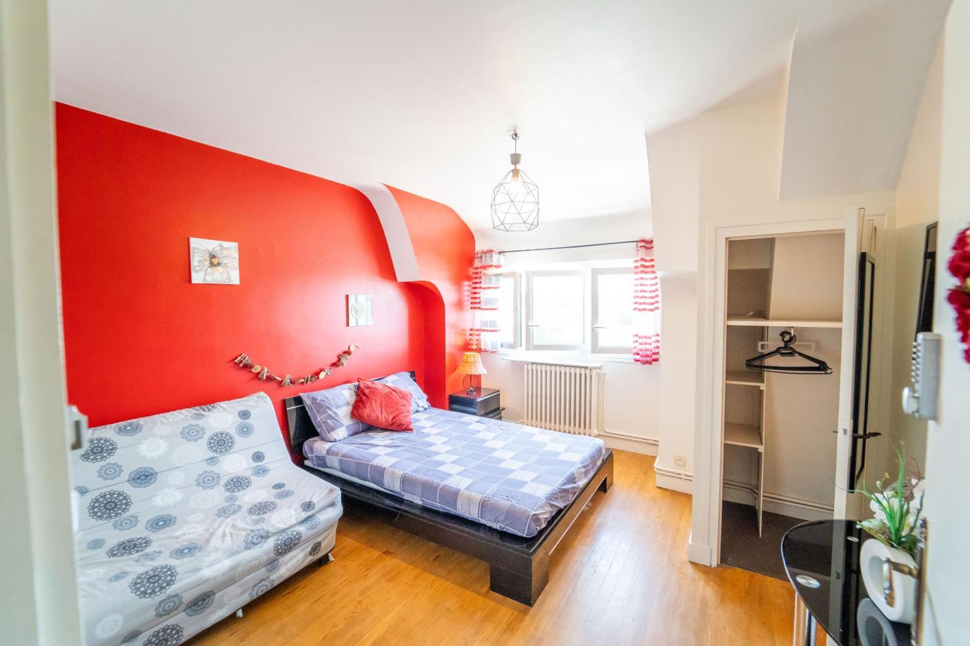 Appart 4 Chambres Parking Voitures Velos 10Min Blois Esterno foto