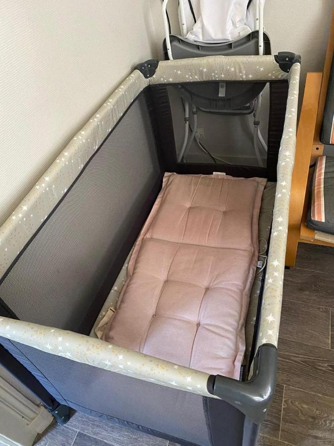 Appart 4 Chambres Parking Voitures Velos 10Min Blois Esterno foto
