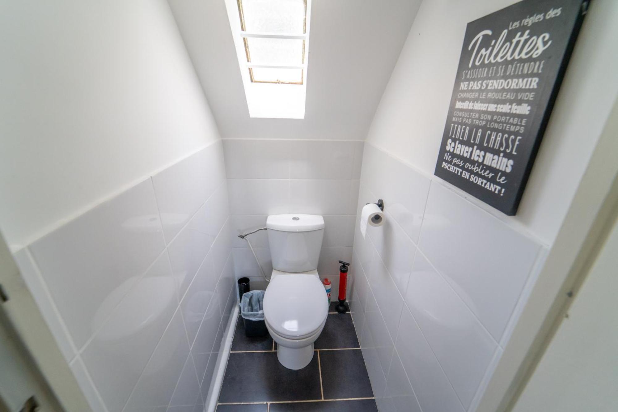 Appart 4 Chambres Parking Voitures Velos 10Min Blois Esterno foto